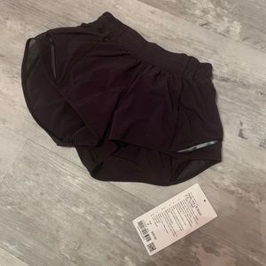 Hotty Hot LR Shorts 2.5’’ Lined size 4 lululemon